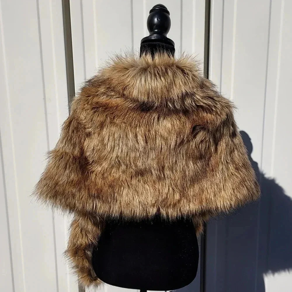 Faux Fur Wrap - Picture 4 of 9